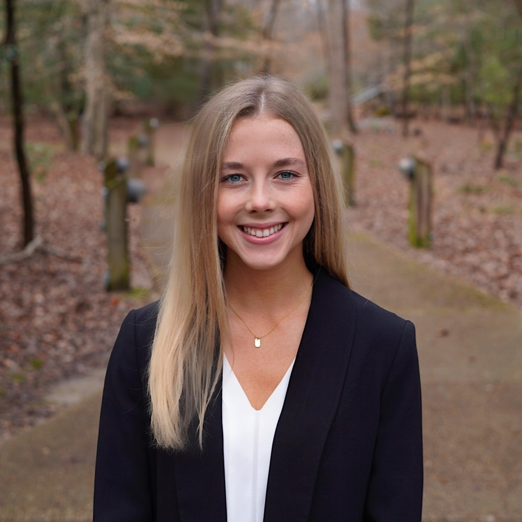 Katie Peabody Headshot